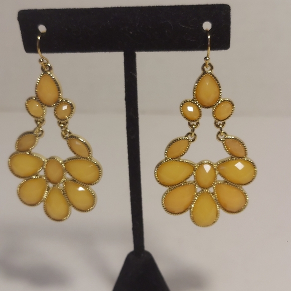 Amber Yellow Colored Chandelier Dangle Earrings Gold Tone Fishhook Style - Picture 2 of 7